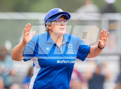Thumbnail 3 in Ardsley vs. Oneida (NYSPHSAA Class B Final) photogallery.