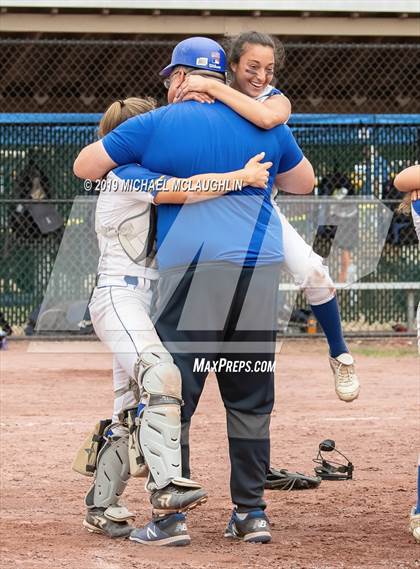 Thumbnail 2 in Ardsley vs. Oneida (NYSPHSAA Class B Final) photogallery.