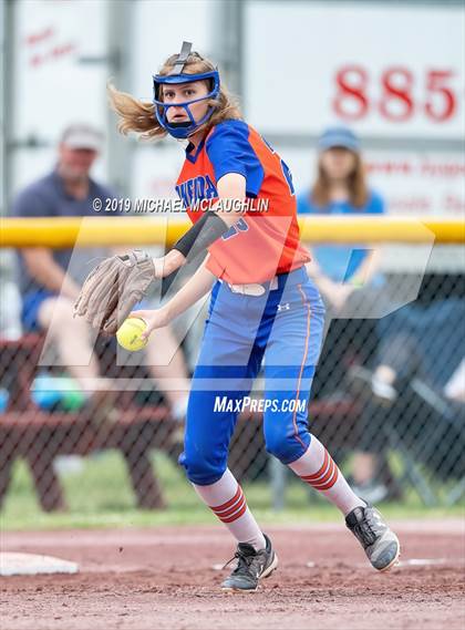 Thumbnail 2 in Ardsley vs. Oneida (NYSPHSAA Class B Final) photogallery.