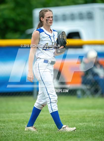 Thumbnail 2 in Ardsley vs. Oneida (NYSPHSAA Class B Final) photogallery.