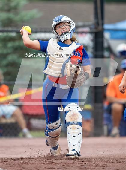 Thumbnail 2 in Ardsley vs. Oneida (NYSPHSAA Class B Final) photogallery.