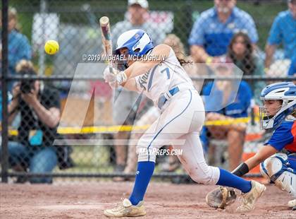 Thumbnail 2 in Ardsley vs. Oneida (NYSPHSAA Class B Final) photogallery.