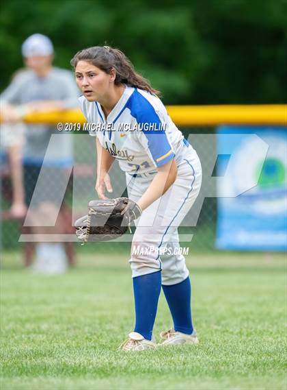 Thumbnail 3 in Ardsley vs. Oneida (NYSPHSAA Class B Final) photogallery.