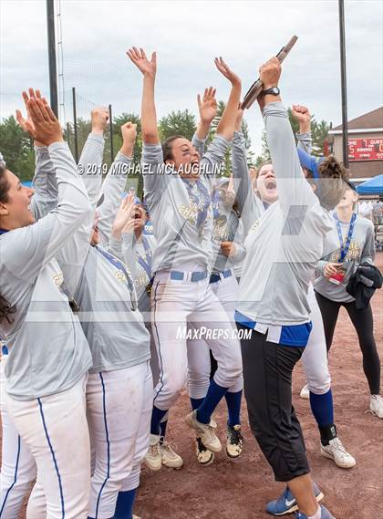 Thumbnail 1 in Ardsley vs. Oneida (NYSPHSAA Class B Final) photogallery.