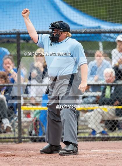 Thumbnail 1 in Ardsley vs. Oneida (NYSPHSAA Class B Final) photogallery.