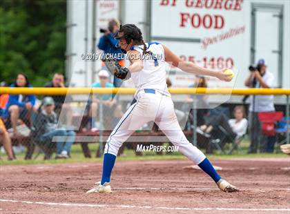 Thumbnail 2 in Ardsley vs. Oneida (NYSPHSAA Class B Final) photogallery.