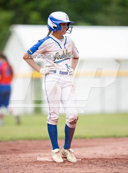 Thumbnail 1 in Ardsley vs. Oneida (NYSPHSAA Class B Final) photogallery.