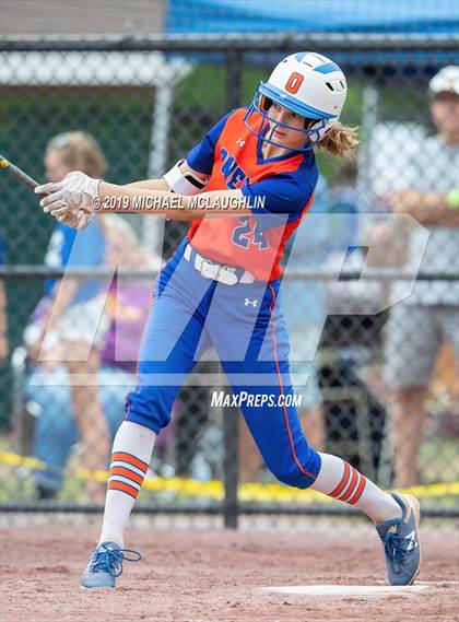 Thumbnail 2 in Ardsley vs. Oneida (NYSPHSAA Class B Final) photogallery.