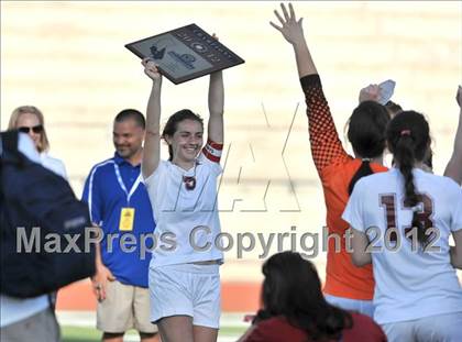 Thumbnail 2 in Oaks Christian vs. Marymount (CIF SS D4 Final) photogallery.