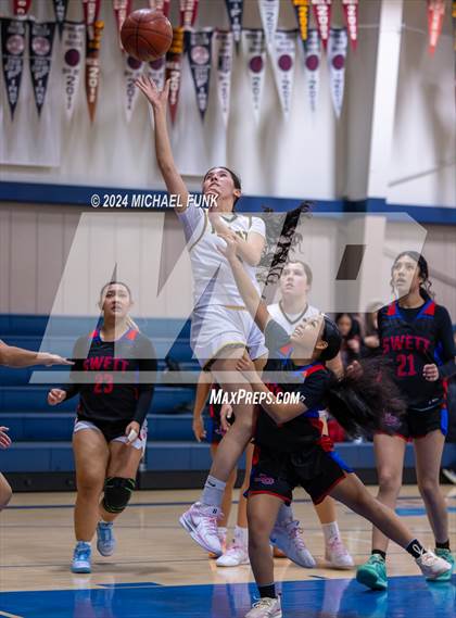 Thumbnail 1 in Swett vs. Novato photogallery.
