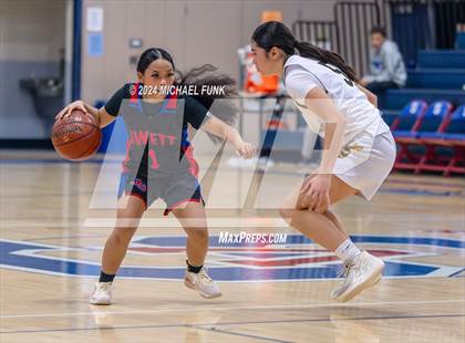 Thumbnail 2 in Swett vs. Novato photogallery.