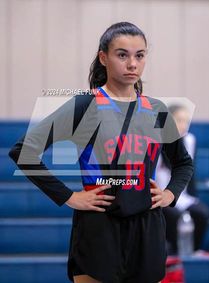 Thumbnail 3 in Swett vs. Novato photogallery.