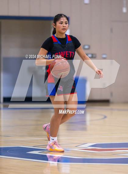 Thumbnail 2 in Swett vs. Novato photogallery.