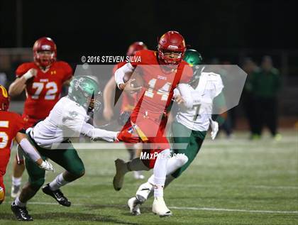 Thumbnail 3 in Cathedral Catholic vs. Narbonne (CIF SoCal Regional Division 1-AA Final) photogallery.