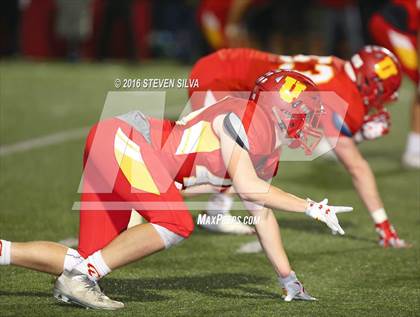 Thumbnail 3 in Cathedral Catholic vs. Narbonne (CIF SoCal Regional Division 1-AA Final) photogallery.