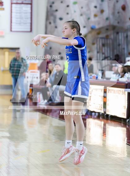 Thumbnail 1 in Eldred vs. Northville (NYSPHSAA Class D Regional Final) photogallery.