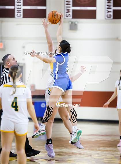 Thumbnail 2 in Eldred vs. Northville (NYSPHSAA Class D Regional Final) photogallery.