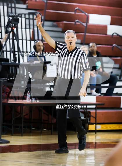 Thumbnail 2 in Eldred vs. Northville (NYSPHSAA Class D Regional Final) photogallery.