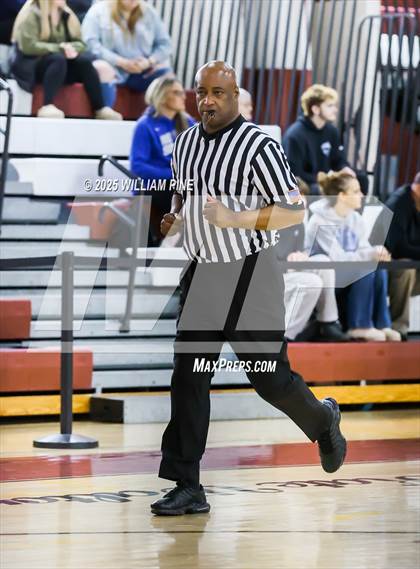 Thumbnail 1 in Eldred vs. Northville (NYSPHSAA Class D Regional Final) photogallery.
