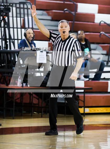 Thumbnail 1 in Eldred vs. Northville (NYSPHSAA Class D Regional Final) photogallery.