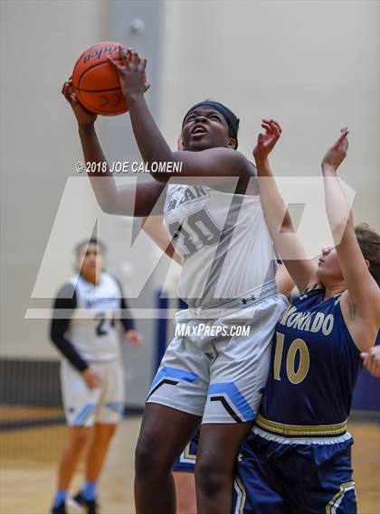 Thumbnail 2 in Harlan vs Coronado (SAISD Basketball Tournament) photogallery.
