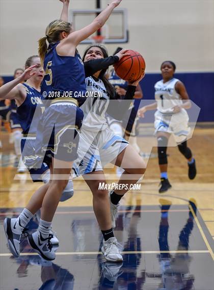 Thumbnail 2 in Harlan vs Coronado (SAISD Basketball Tournament) photogallery.