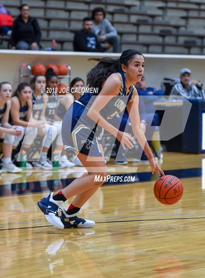 Thumbnail 1 in Harlan vs Coronado (SAISD Basketball Tournament) photogallery.