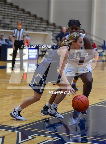 Thumbnail 1 in Harlan vs Coronado (SAISD Basketball Tournament) photogallery.