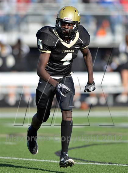 Thumbnail 1 in Conwell-Egan Catholic @ Harry S. Truman photogallery.