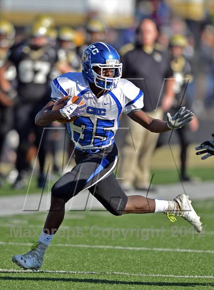 Thumbnail 1 in Conwell-Egan Catholic @ Harry S. Truman photogallery.
