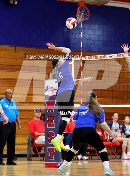 Thumbnail 3 in Hunt @ West Carteret (NCHSAA Round 2) photogallery.