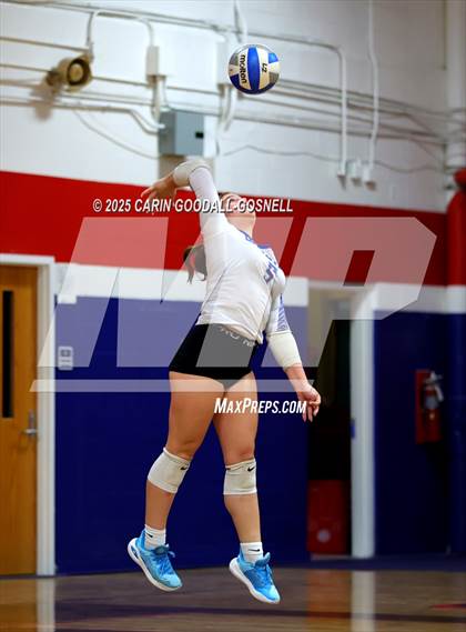 Thumbnail 2 in Hunt @ West Carteret (NCHSAA Round 2) photogallery.