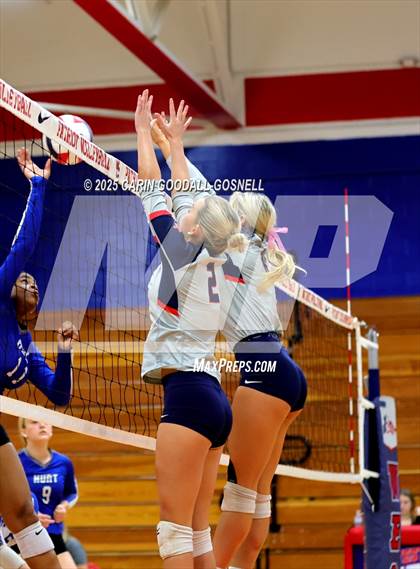 Thumbnail 2 in Hunt @ West Carteret (NCHSAA Round 2) photogallery.