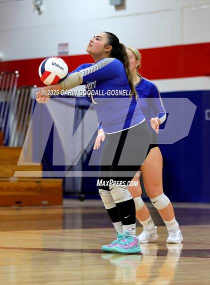Thumbnail 3 in Hunt @ West Carteret (NCHSAA Round 2) photogallery.