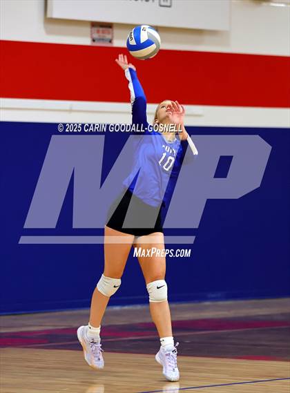 Thumbnail 1 in Hunt @ West Carteret (NCHSAA Round 2) photogallery.