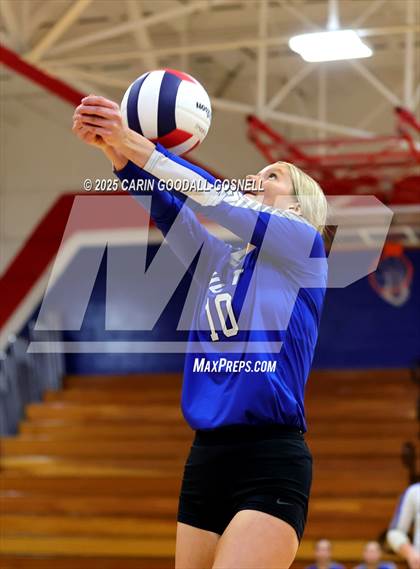 Thumbnail 2 in Hunt @ West Carteret (NCHSAA Round 2) photogallery.