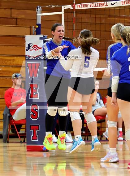 Thumbnail 1 in Hunt @ West Carteret (NCHSAA Round 2) photogallery.