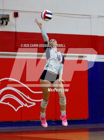 Thumbnail 2 in Hunt @ West Carteret (NCHSAA Round 2) photogallery.