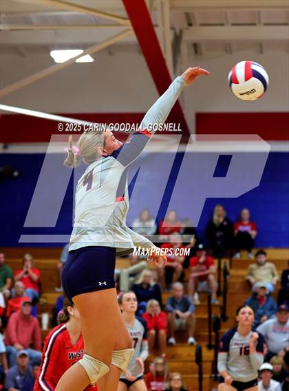 Thumbnail 2 in Hunt @ West Carteret (NCHSAA Round 2) photogallery.