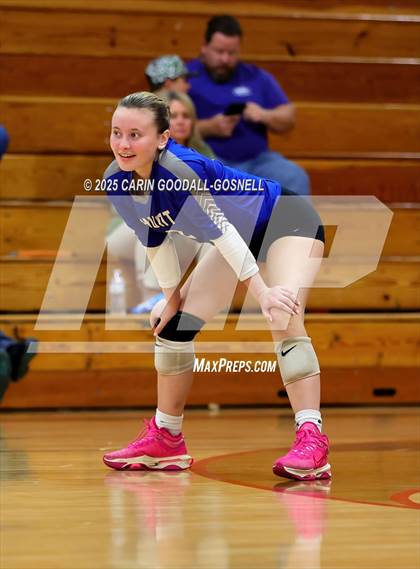 Thumbnail 2 in Hunt @ West Carteret (NCHSAA Round 2) photogallery.
