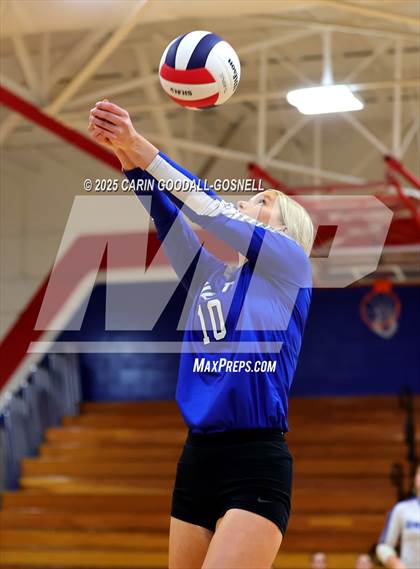 Thumbnail 3 in Hunt @ West Carteret (NCHSAA Round 2) photogallery.
