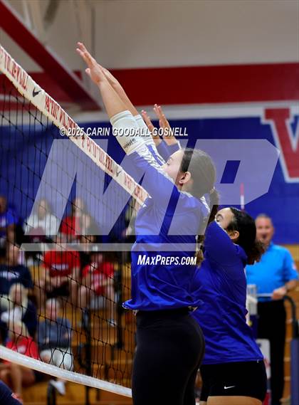 Thumbnail 2 in Hunt @ West Carteret (NCHSAA Round 2) photogallery.