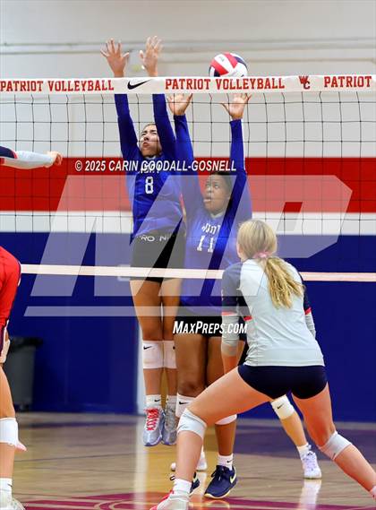 Thumbnail 2 in Hunt @ West Carteret (NCHSAA Round 2) photogallery.