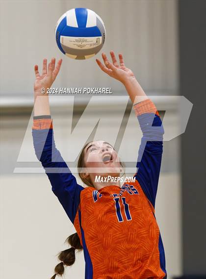 Thumbnail 2 in Millard North vs. Westview photogallery.