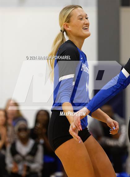 Thumbnail 3 in Millard North vs. Westview photogallery.