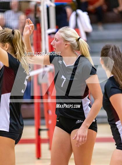 Thumbnail 3 in Point Loma vs. Santa Fe Christian (CIF SDS Division I Semifinal) photogallery.