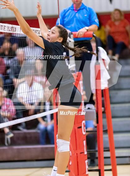 Thumbnail 3 in Point Loma vs. Santa Fe Christian (CIF SDS Division I Semifinal) photogallery.