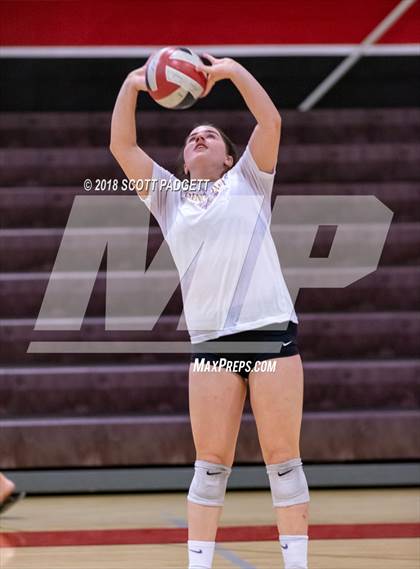 Thumbnail 3 in Point Loma vs. Santa Fe Christian (CIF SDS Division I Semifinal) photogallery.