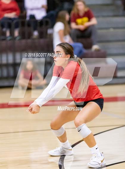 Thumbnail 3 in Point Loma vs. Santa Fe Christian (CIF SDS Division I Semifinal) photogallery.