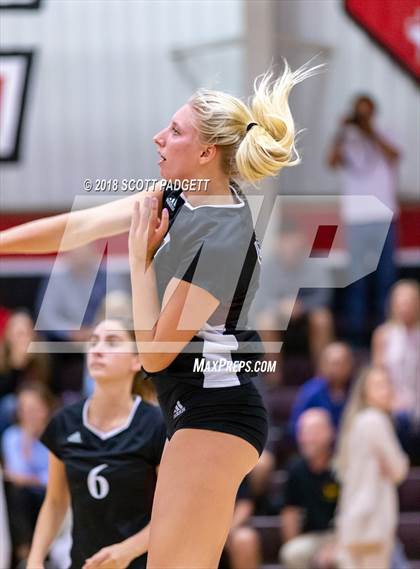 Thumbnail 3 in Point Loma vs. Santa Fe Christian (CIF SDS Division I Semifinal) photogallery.